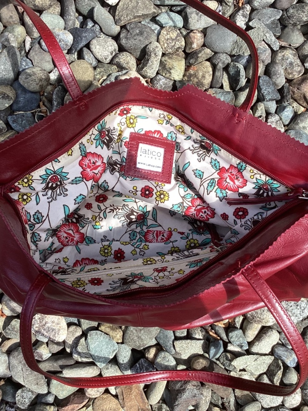 Extra Beautiful Latico USA Fine Leather Red Scalloped Top Tote Style Handbag🦋 - Picture 9 of 13